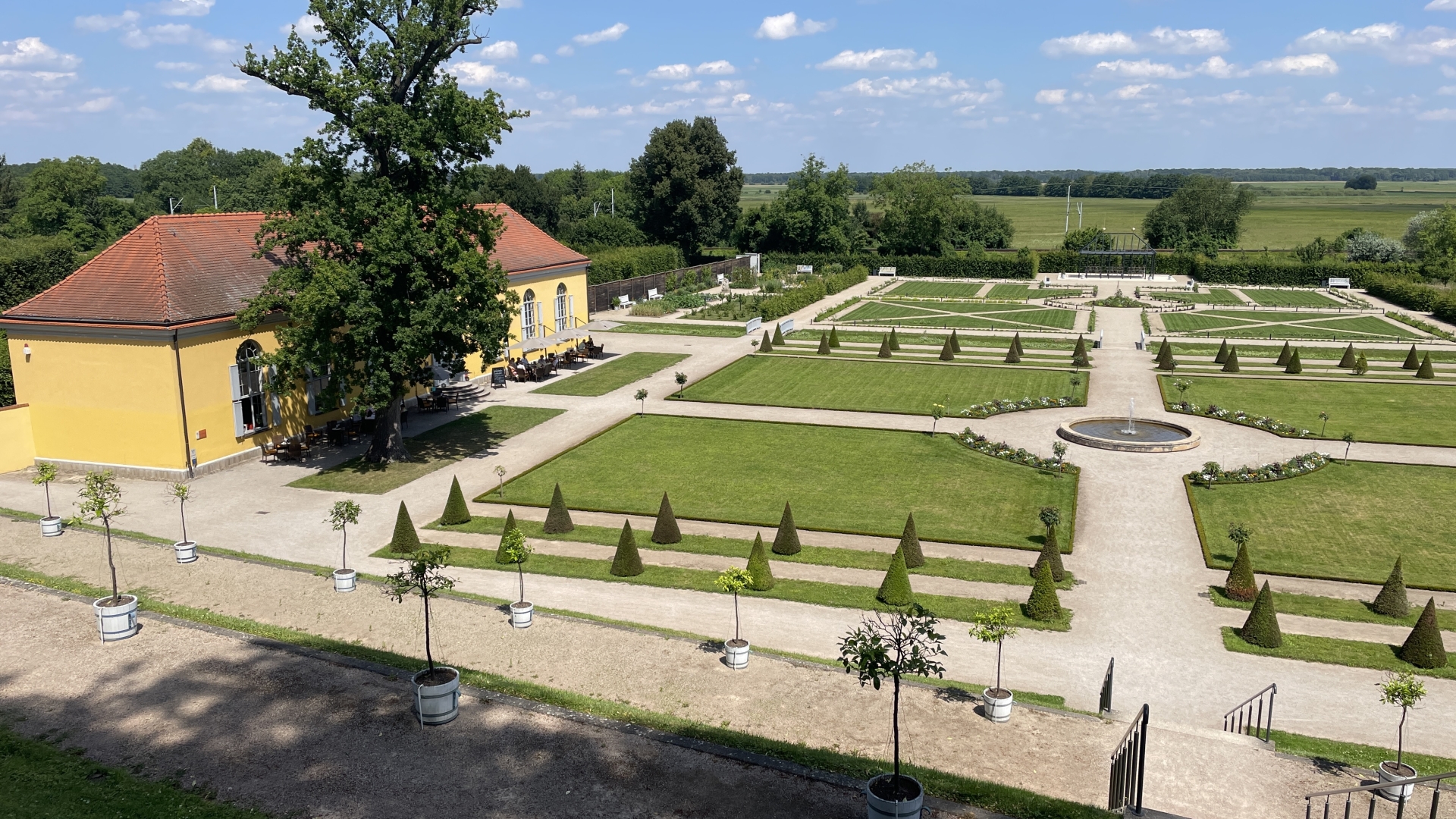 Neuzelle-4 mit Blick zur Orangerie